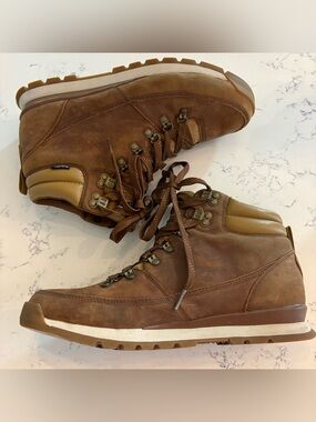 The North Face Back To Berkeley
Leather Boots M 10